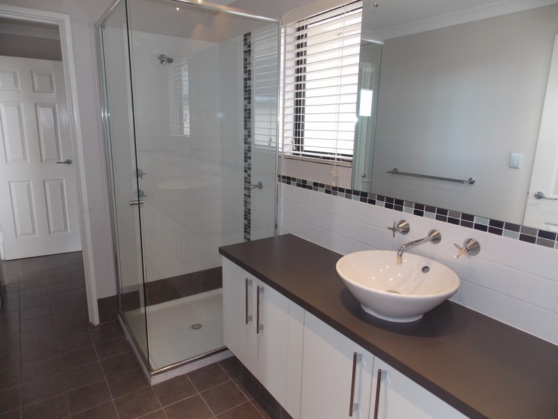 13 Bookleaf Loop, Halls Head WA 6210