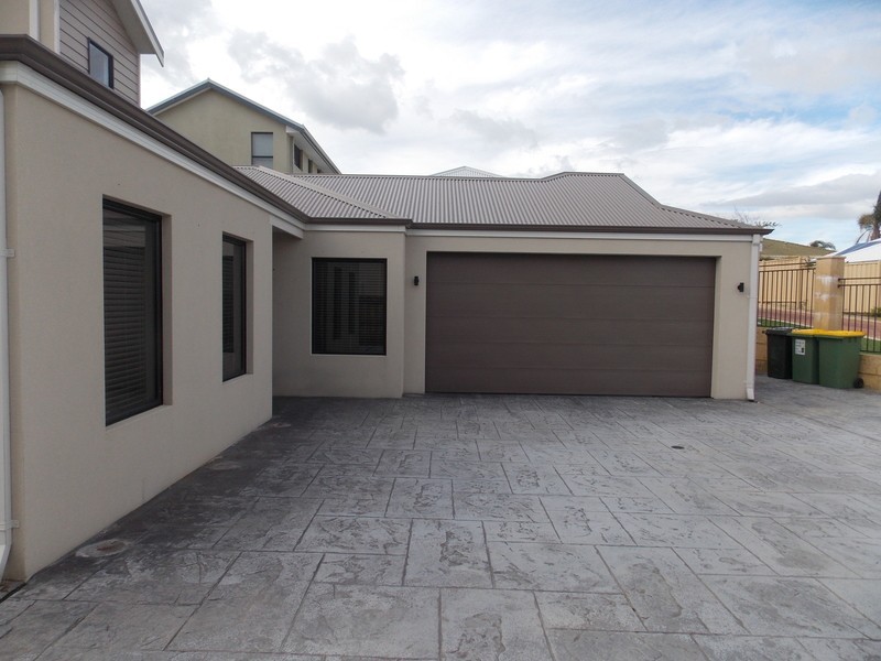 13 Bookleaf Loop, Halls Head WA 6210