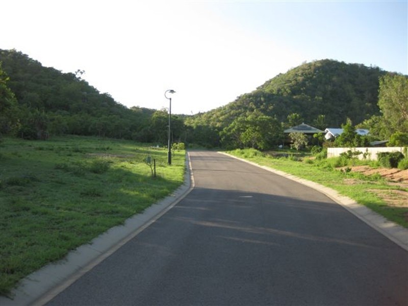 2 Jaydn Court, Magnetic Island QLD 4819