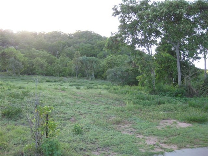 2 Jaydn Court, Magnetic Island QLD 4819