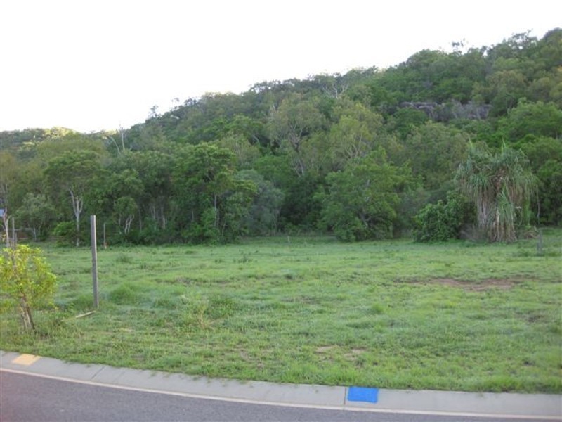 2 Jaydn Court, Magnetic Island QLD 4819