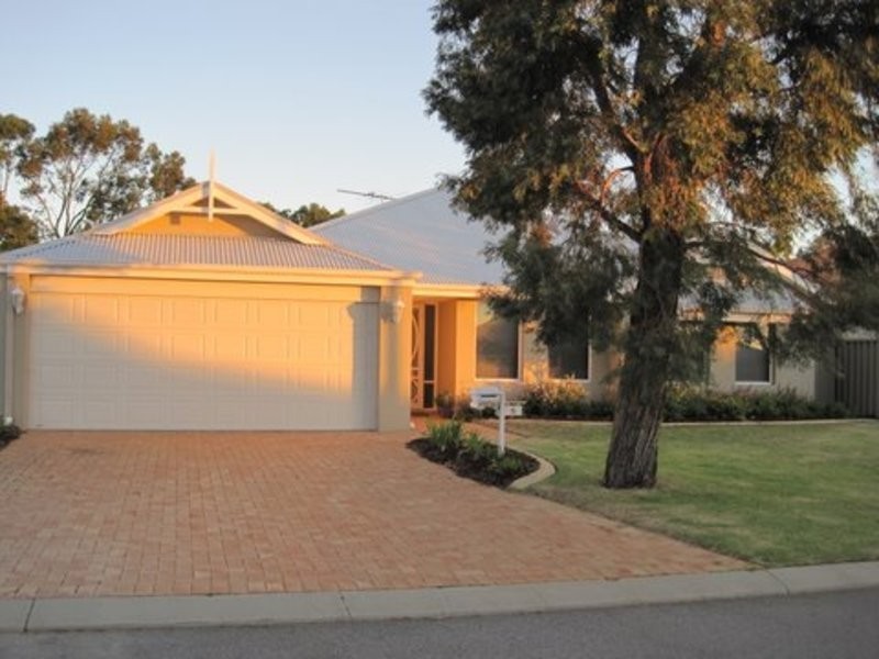 5 Viana Loop, Seville Grove WA 6112