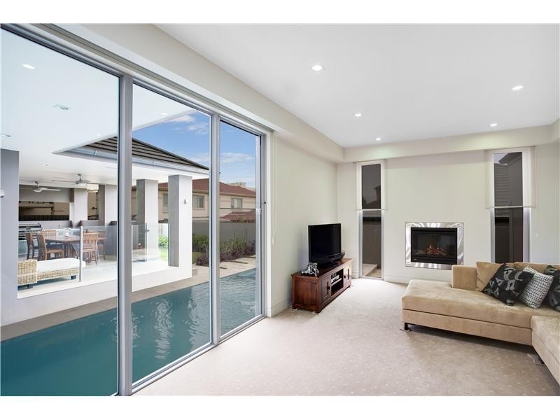 9 Pipersbrook Crescent, Bella Vista NSW 2153