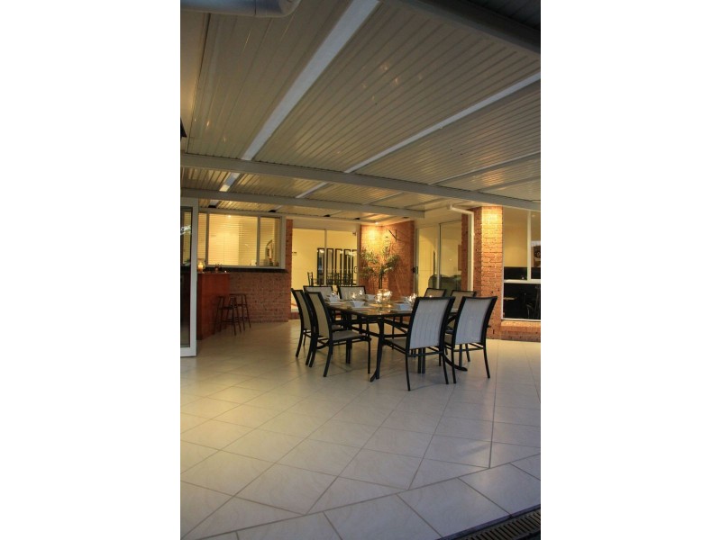 6 Brent Close, Watanobbi NSW 2259