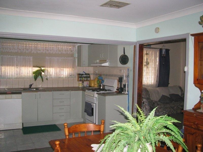 3 Prince Street, Junee NSW 2663