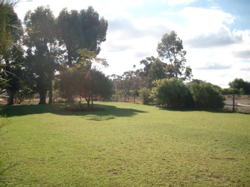 11 Coral Park Drive, North Dandalup WA 6207