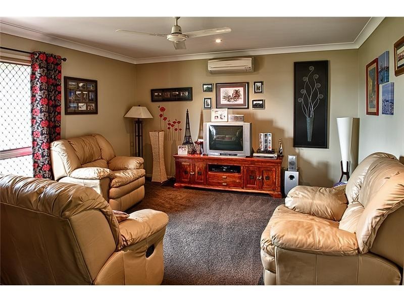 11 Hilton Way, Mount Louisa QLD 4814