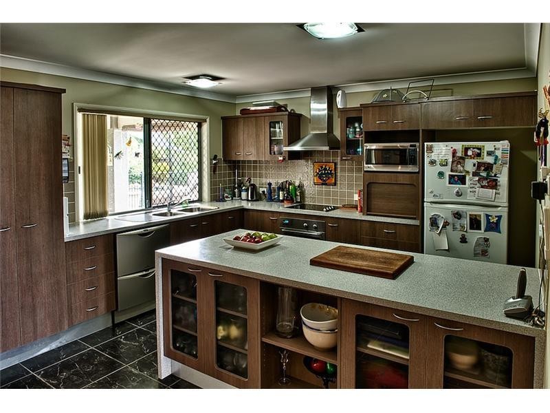 11 Hilton Way, Mount Louisa QLD 4814