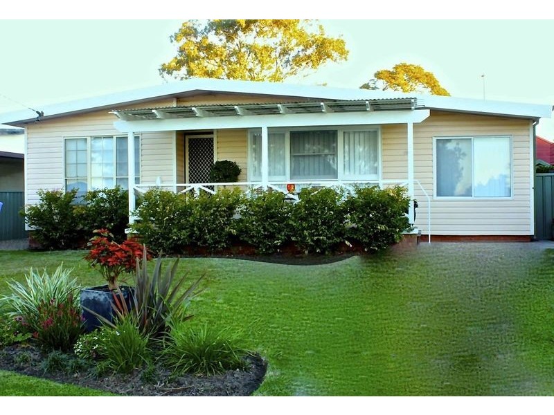 202 Geoffrey Rd, Chittaway Point NSW 2261