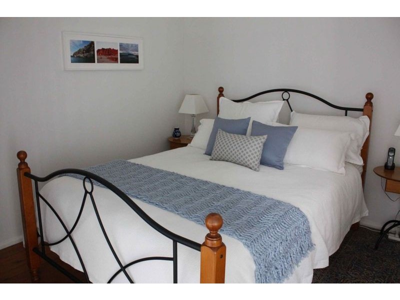 202 Geoffrey Rd, Chittaway Point NSW 2261