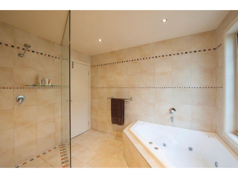 2/705 Hodge st, Albury NSW 2640