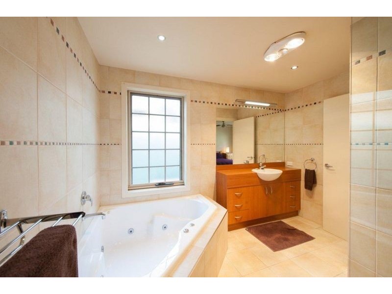 2/705 Hodge st, Albury NSW 2640