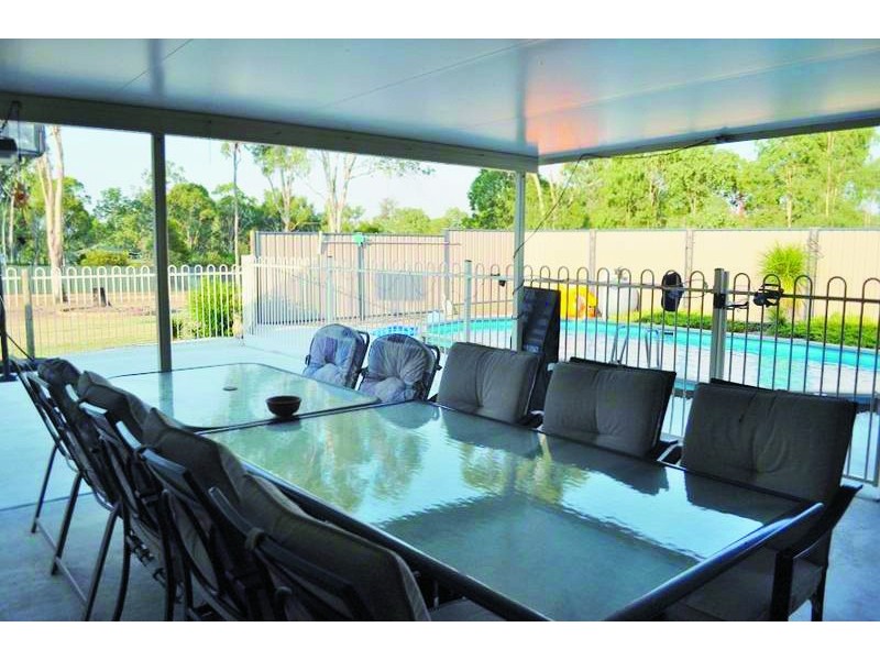 8 O’Callaghan Street, Nanango QLD 4615