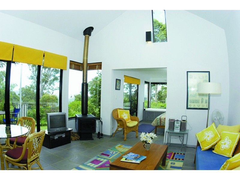 387 Henri Roberts Drive, Clagiraba QLD 4211