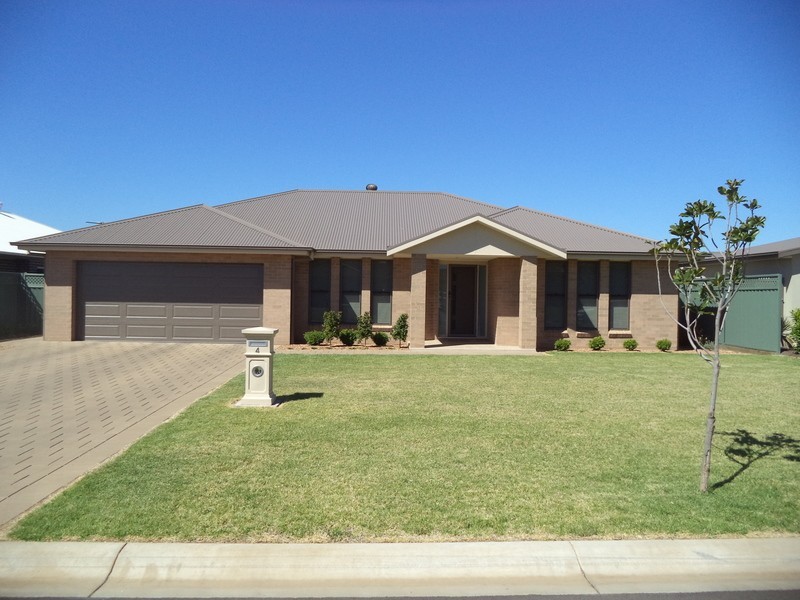 4 OXBOW COURT, Dubbo NSW 2830