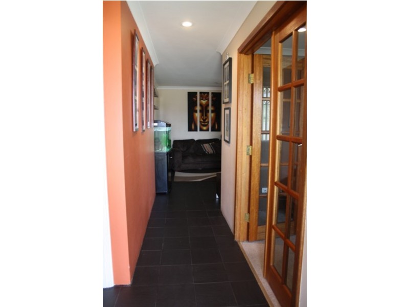 4 Nenagh Close, Windsor Hills, Orelia WA 6167