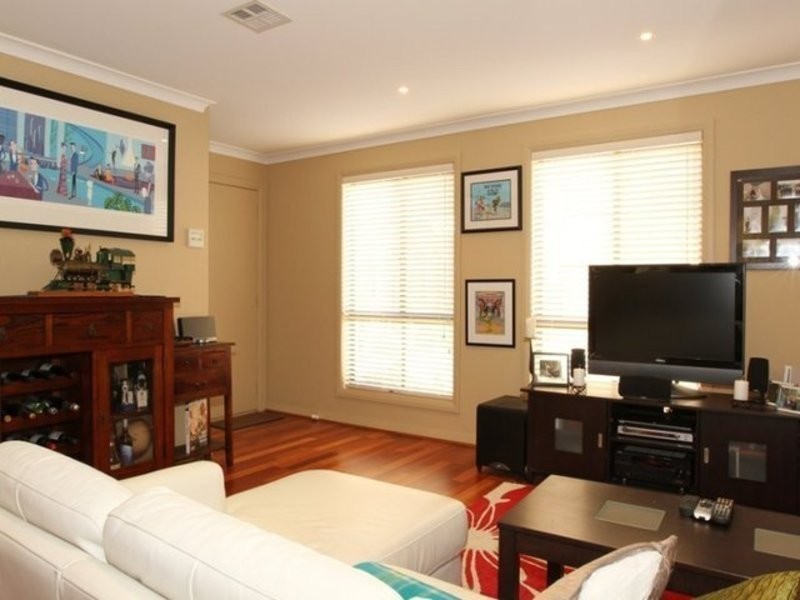 2/13 Gerald St, Queanbeyan NSW 2620