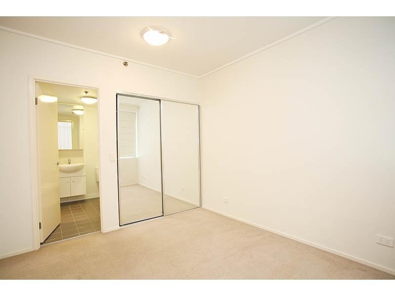 11/454 Upper Edward Street, Spring Hill QLD 4000