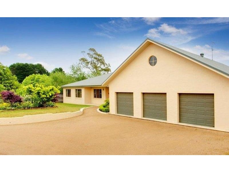 8 Acer Court, Bowral NSW 2576