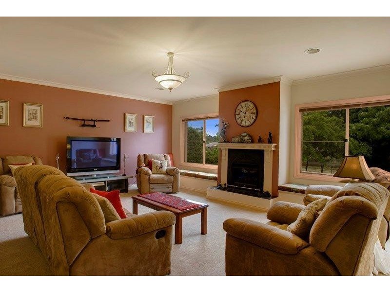 8 Acer Court, Bowral NSW 2576