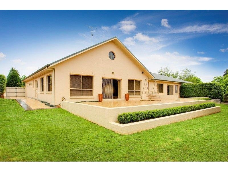 8 Acer Court, Bowral NSW 2576