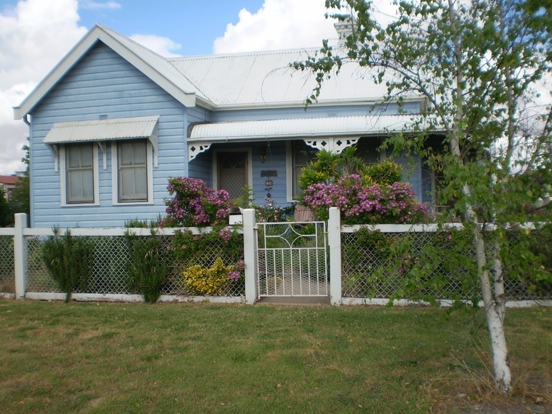 79  Carcoar st, Blayney NSW 2799