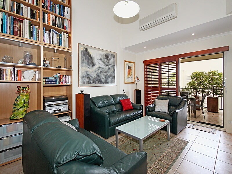 8/9 Railway Ave, Indooroopilly QLD 4068