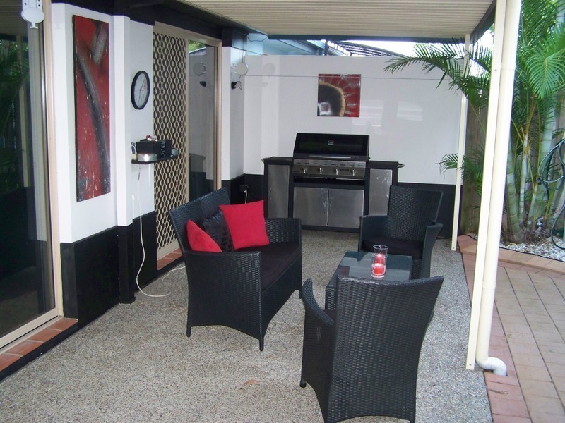 2/14 Rimu Place, Nerang QLD 4211