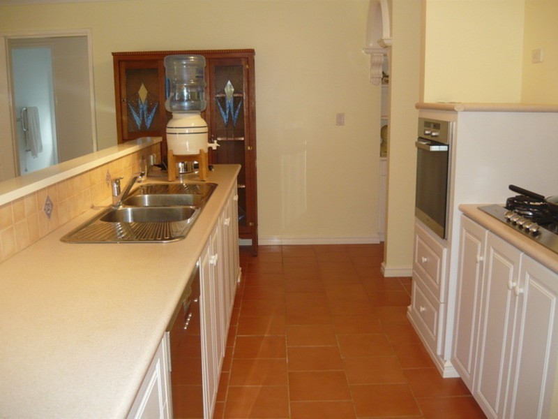 5 Janeville Place, South Guildford WA 6055