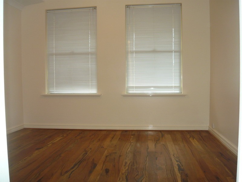 5 Janeville Place, South Guildford WA 6055