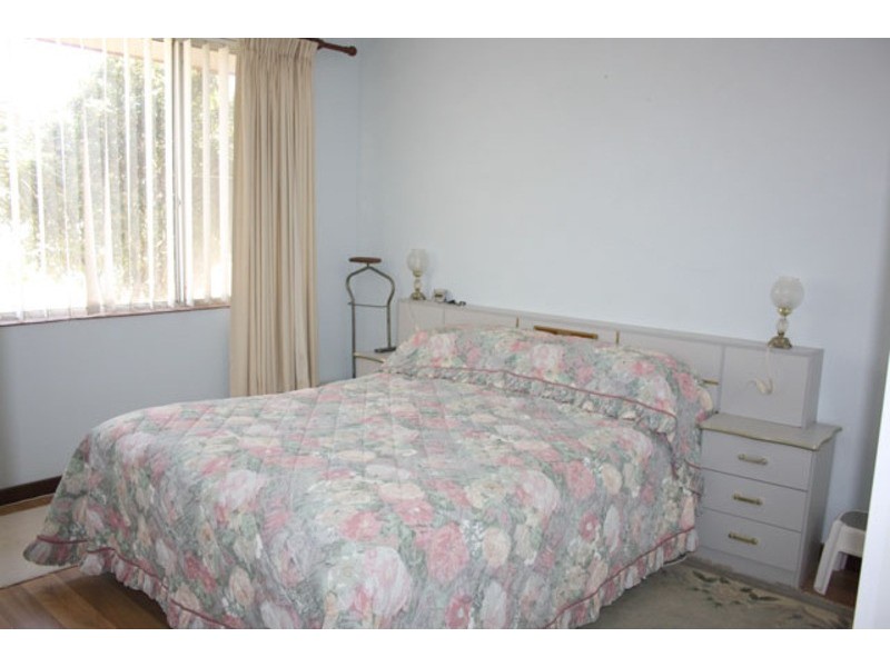 14 Teasdale Road, Bruce Rock WA 6418