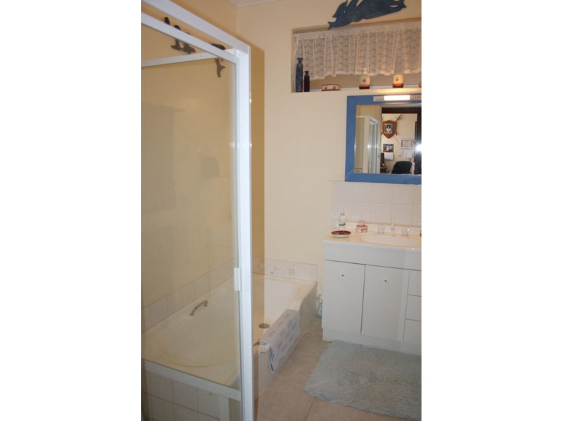 14 Teasdale Road, Bruce Rock WA 6418