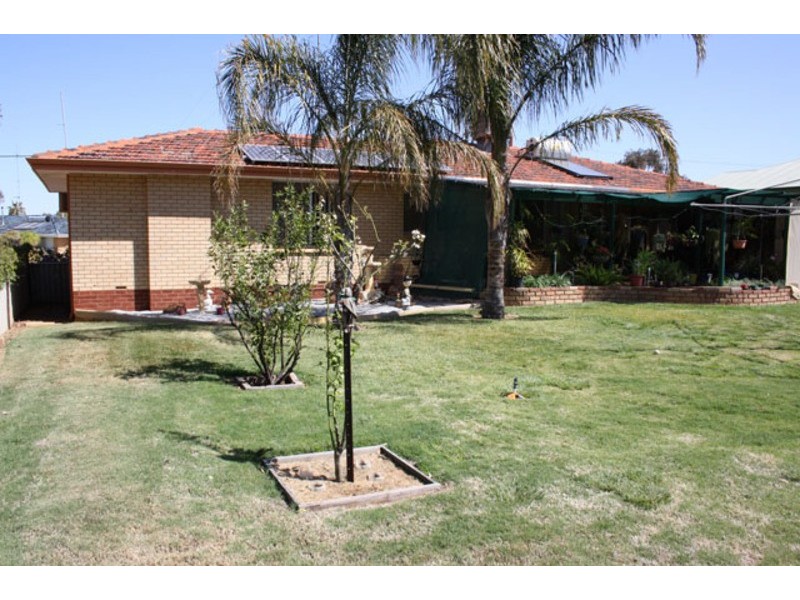 14 Teasdale Road, Bruce Rock WA 6418