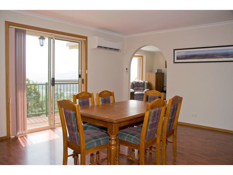 28 Fielding Drive, West Hobart TAS 7000