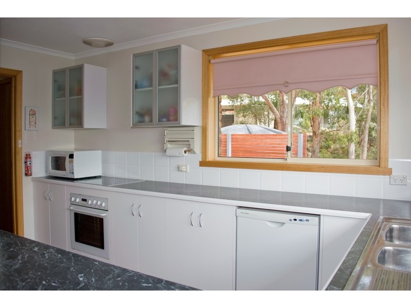 28 Fielding Drive, West Hobart TAS 7000