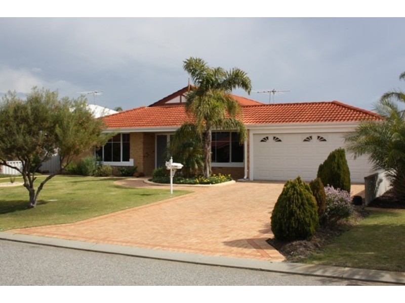 11 Bonnydoon Court, Cooloongup WA 6168
