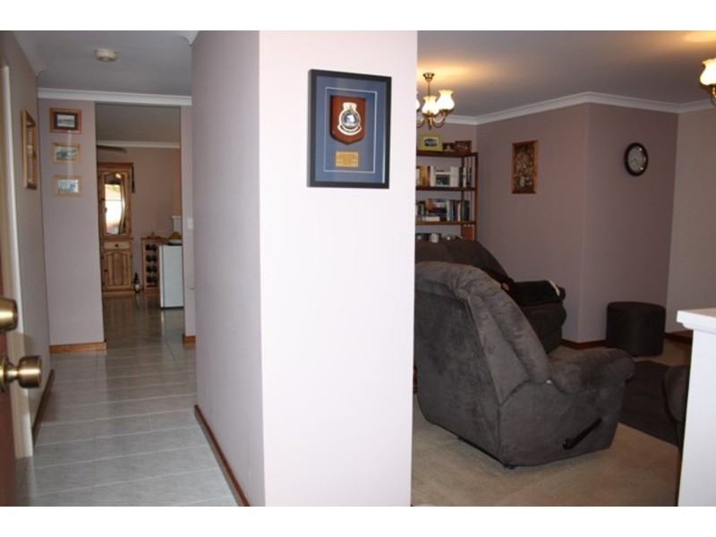 11 Bonnydoon Court, Cooloongup WA 6168