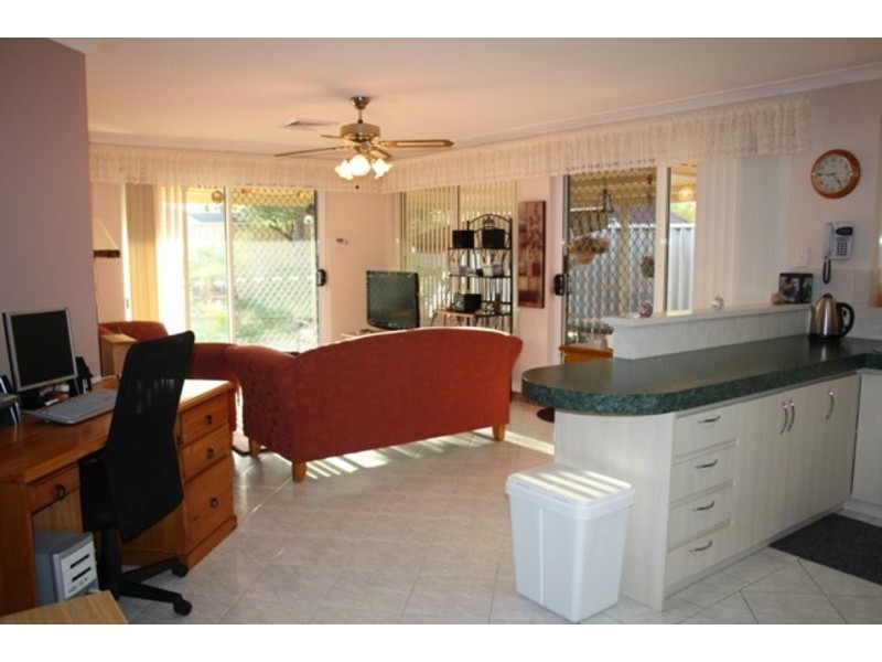 11 Bonnydoon Court, Cooloongup WA 6168