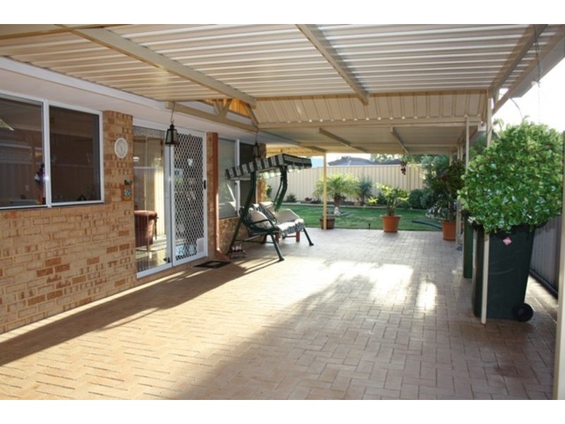 11 Bonnydoon Court, Cooloongup WA 6168