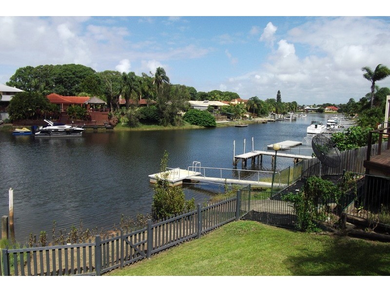 141  Witt Avenue, Carrara QLD 4211