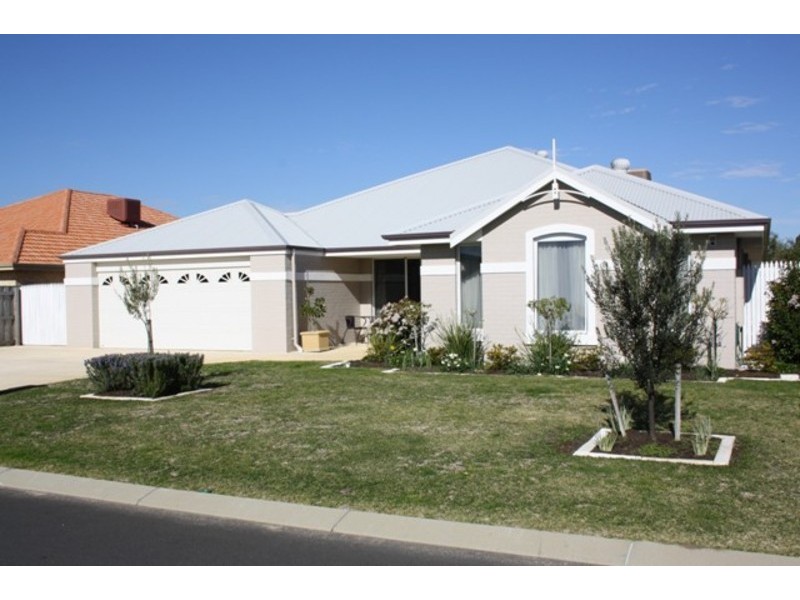 56 Avalon Road, Australind WA 6233