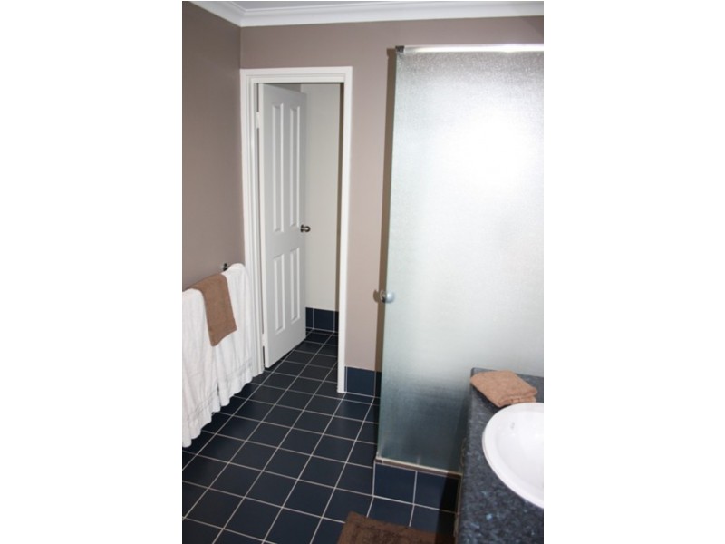 56 Avalon Road, Australind WA 6233