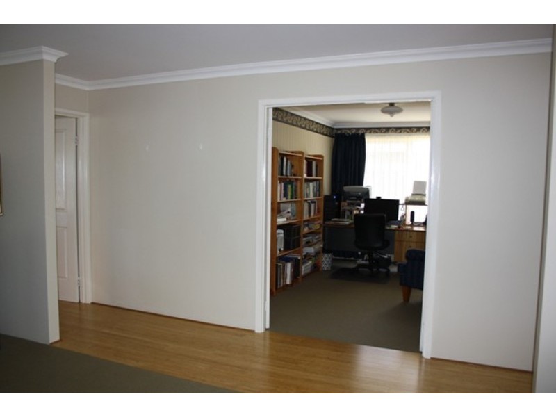 56 Avalon Road, Australind WA 6233