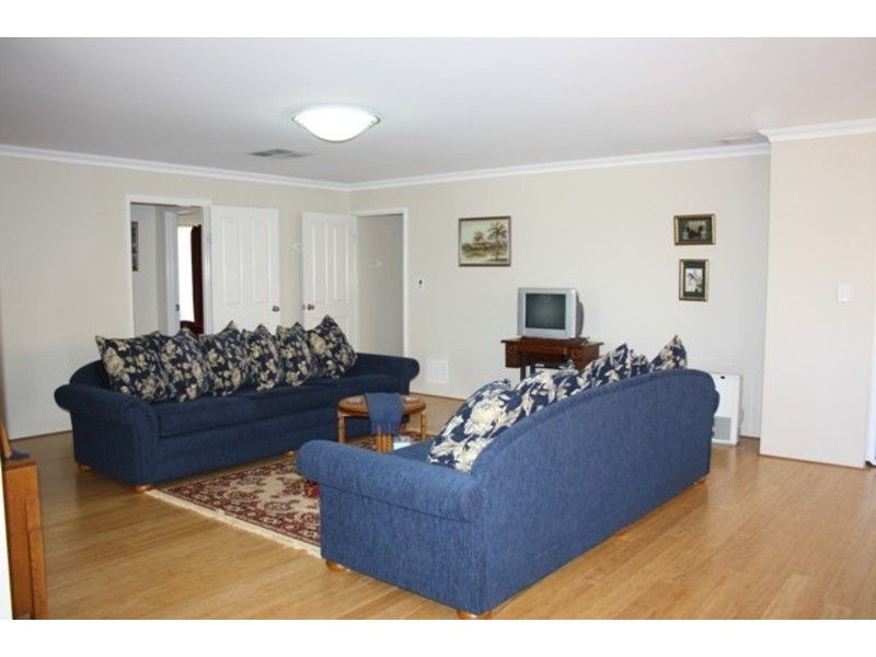 56 Avalon Road, Australind WA 6233