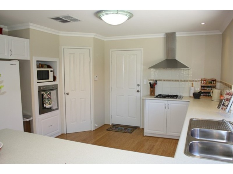 56 Avalon Road, Australind WA 6233