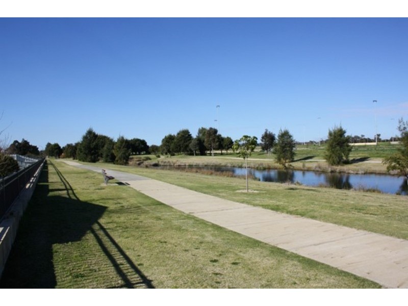 56 Avalon Road, Australind WA 6233
