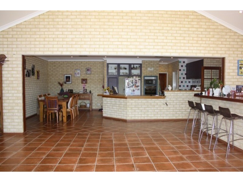 83 Bortolo Drive, Country Road Estate, Greenfields, Mandurah WA 6210