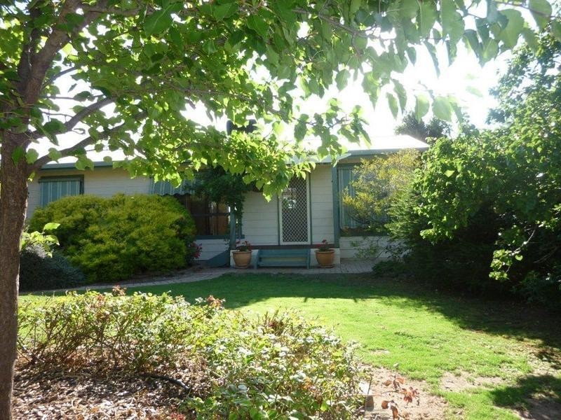 22  Barossa Valley Way, Tanunda SA 5352