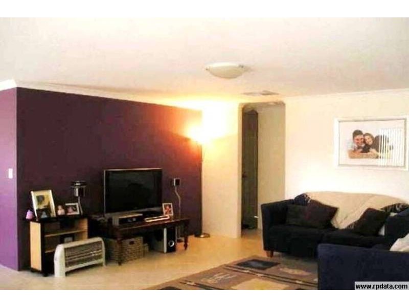 18 Overdene Pass, Banksia Grove WA 6031