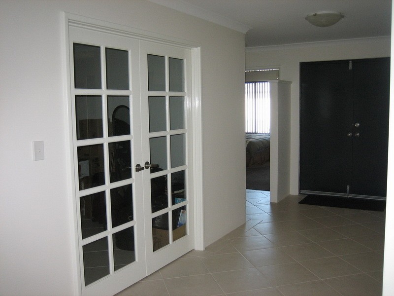 18 Overdene Pass, Banksia Grove WA 6031